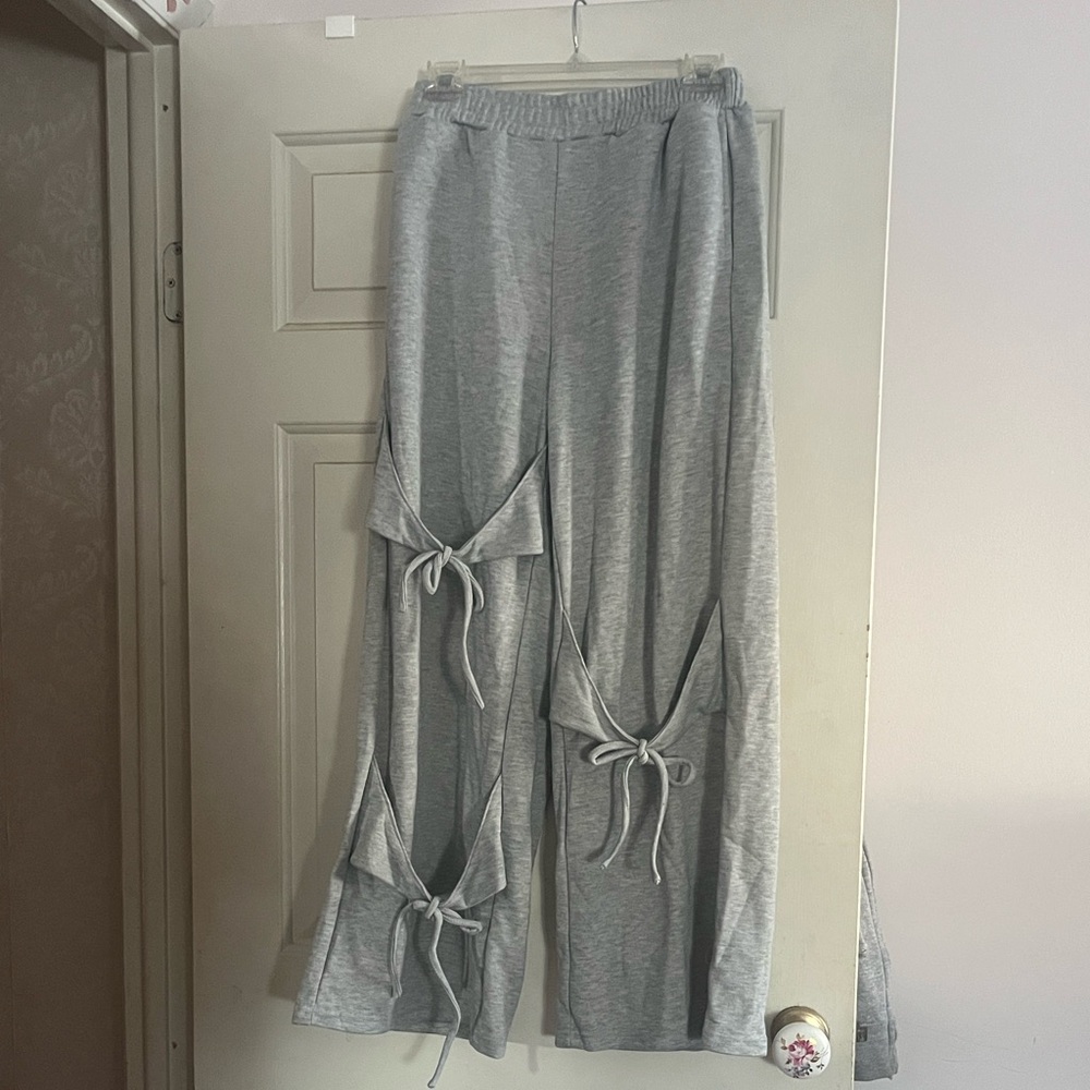 Cider Gray Bow Sweatpants